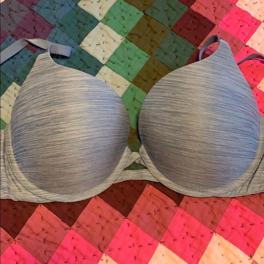Victoria’s Secret Body by Victoria blue 34D bra